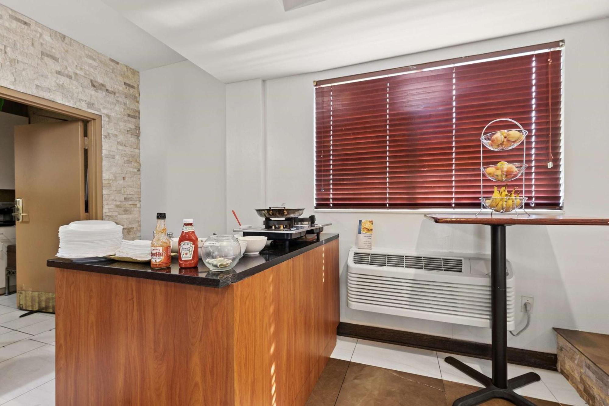 Best Western Oakbrook Inn Oakbrook Terrace Εξωτερικό φωτογραφία